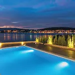 Vikendica Awesome In Okrug Gornji With Sauna Trogir