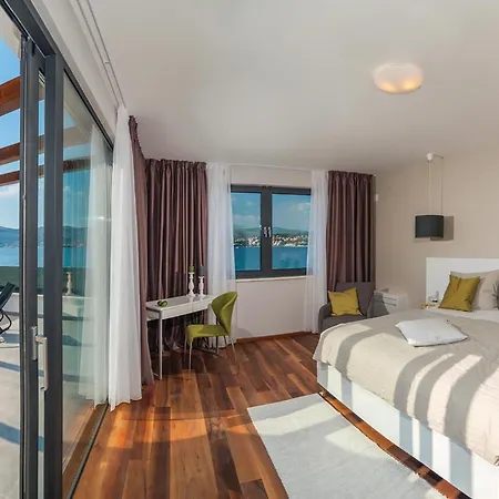 Awesome In Okrug Gornji With Sauna 特罗吉尔