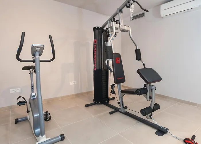 Awesome In Okrug Gornji With Sauna Dom wakacyjny Trogir